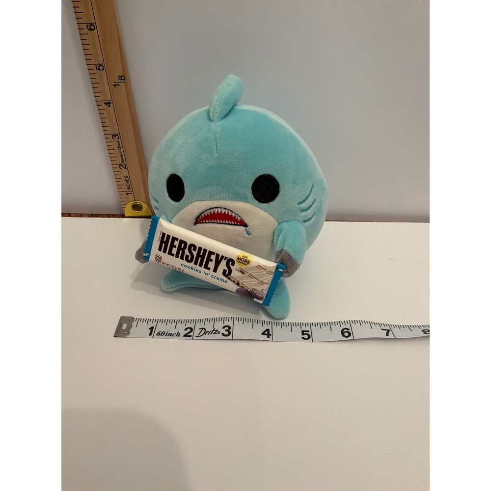 Zuru Snackles series 2 Seth the shark Hershey's‎ Cookies n Creme Kawaii Stuffed